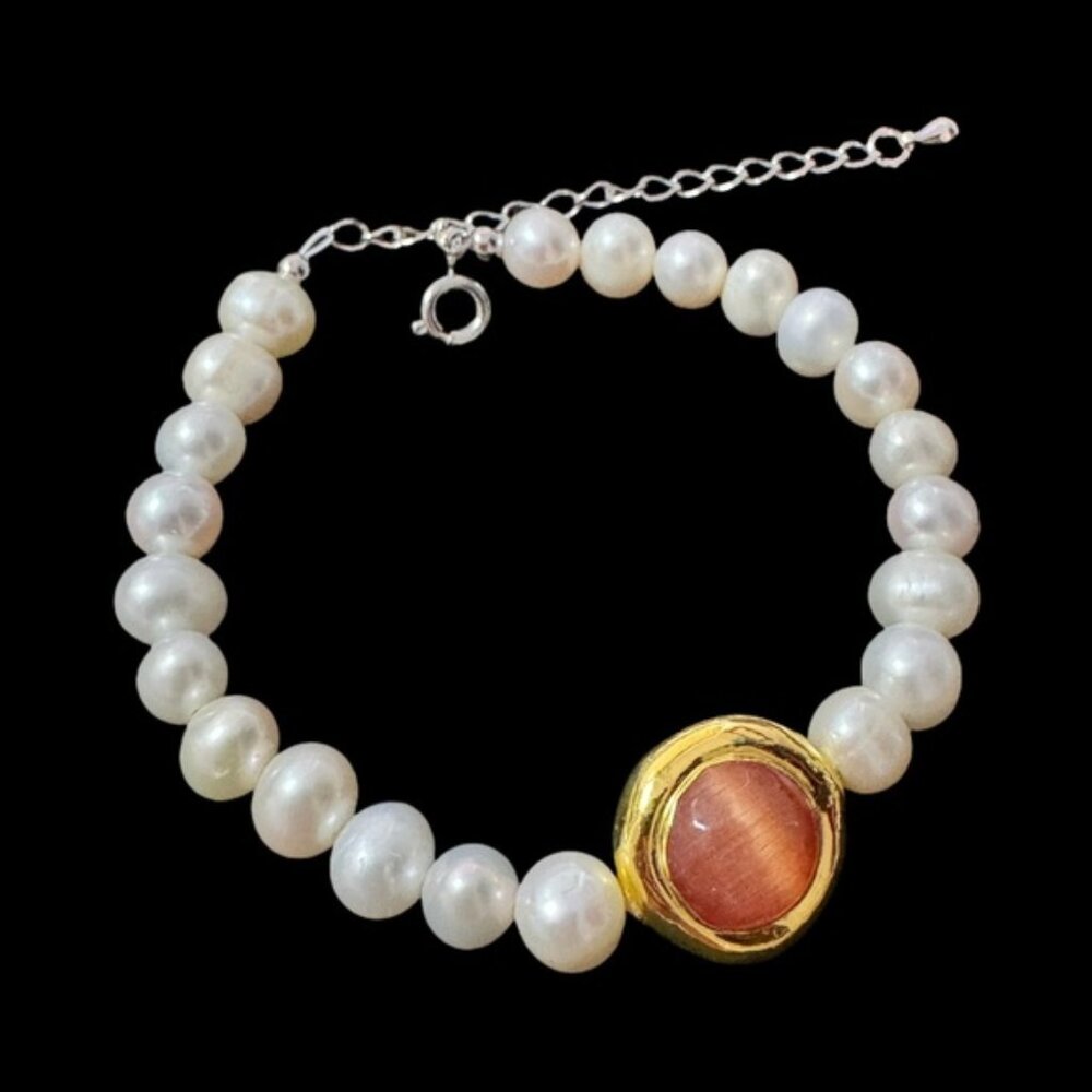 ✨Freshwater Pearl Bracelet with Gold Plated Peach Cabochons (Adjustable)